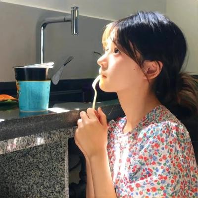 月光和华伦天奴